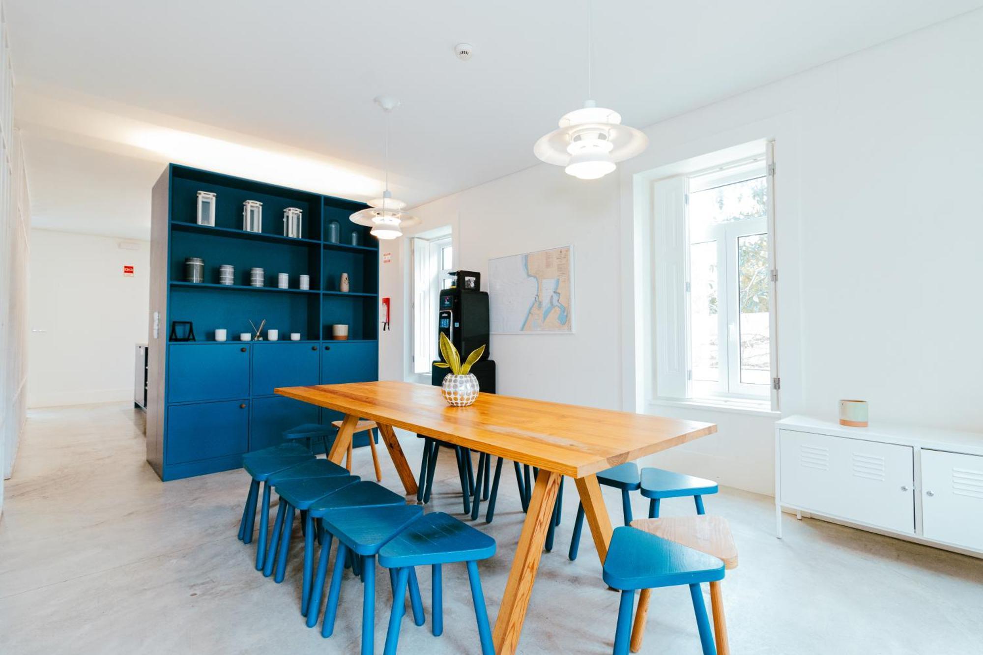 Surf & Sea Suites Parede Bagian luar foto