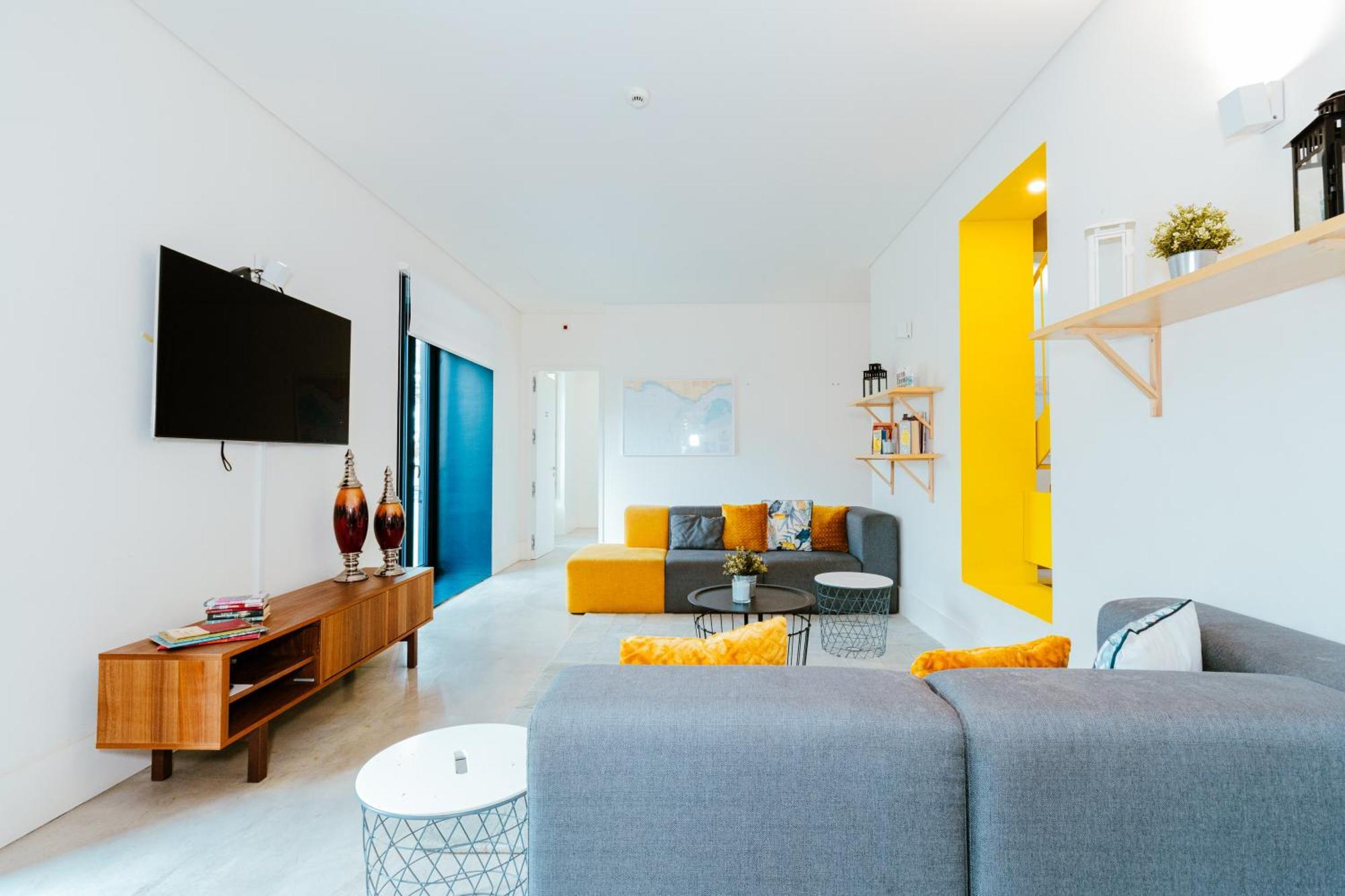 Surf & Sea Suites Parede Bagian luar foto